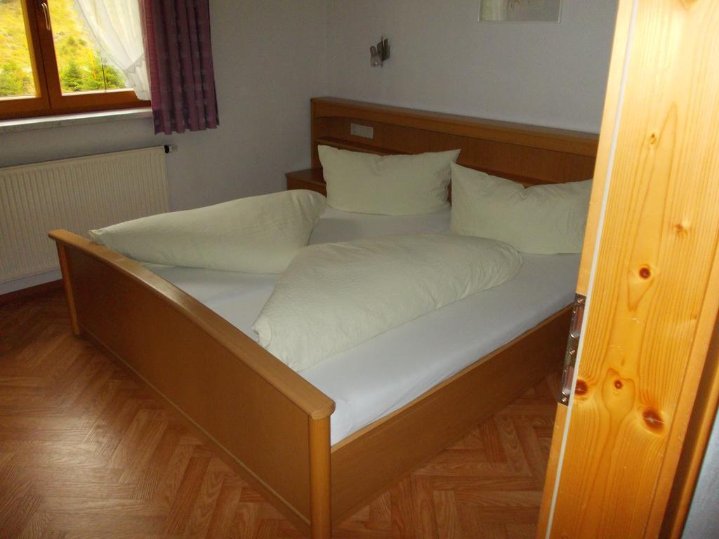 Haus Schoderbock Appartement Sankt Leonhard im Pitztal Buitenkant foto