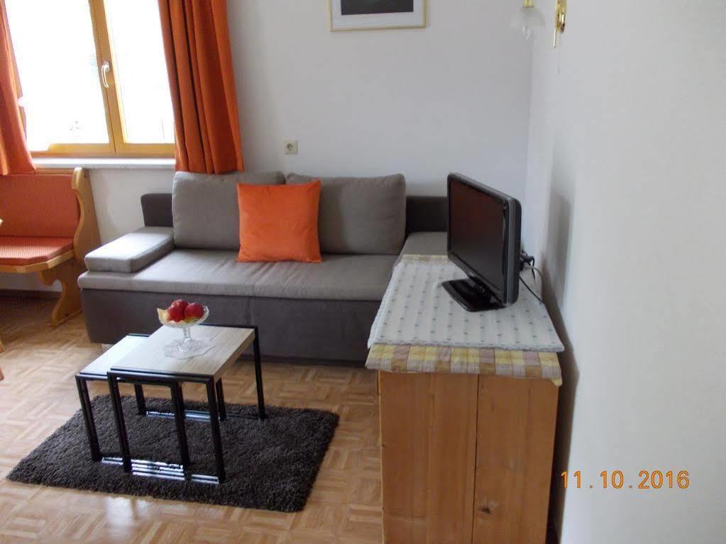 Haus Schoderbock Appartement Sankt Leonhard im Pitztal Buitenkant foto